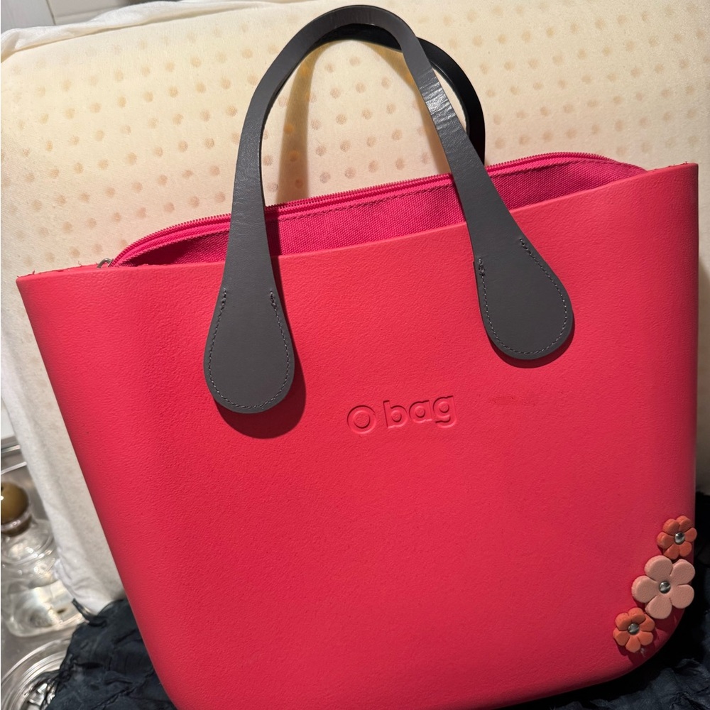 O bag Hot Pink Tote with Dark Handles